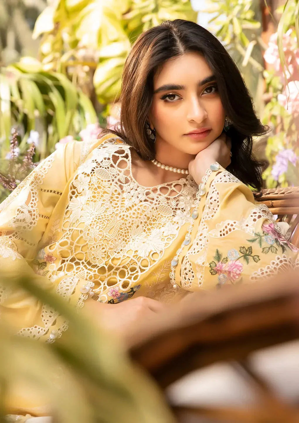 Embroidered Lawn Suit – 3 Piece MB-NRP-036