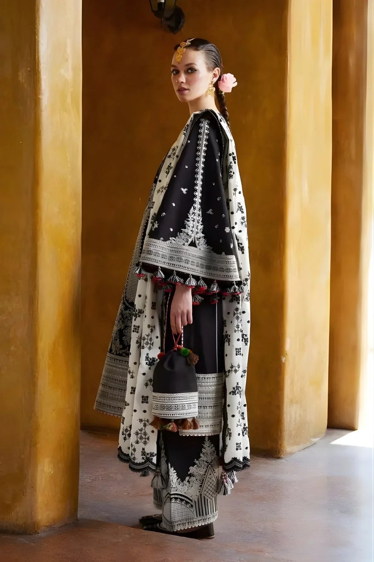 Hussain Rehar Embroidered Lawn Suit – 3 Piece (Slub Net Dupatta) MB-NRP-113