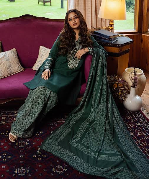 Embroidered Dhanak Suit – 3 Piece MB-NRP-073