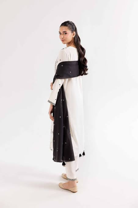 Embroidered Dhanak Suit – 3 Piece MB-NRP-072