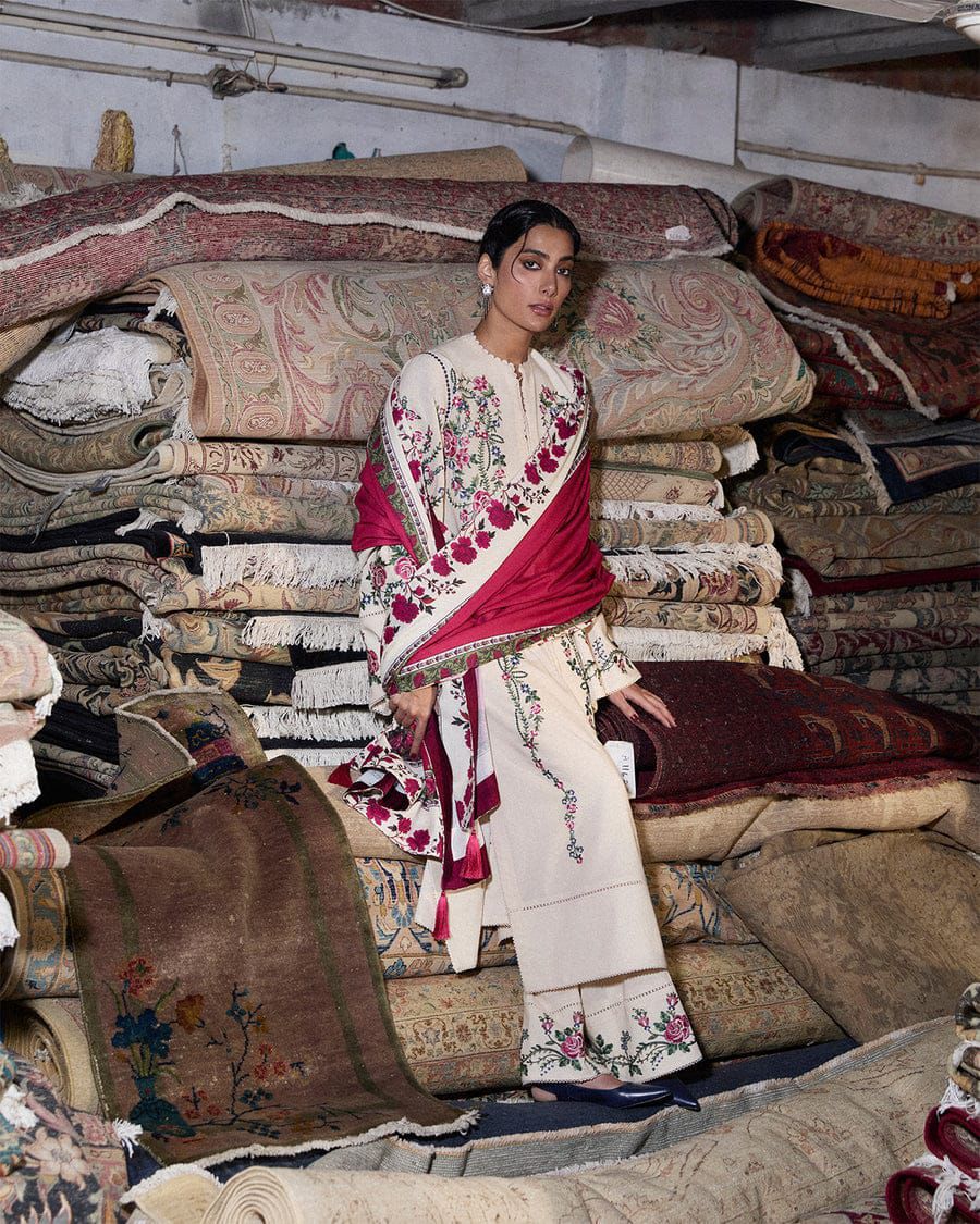 Embroidered Dhanak Suit – 3 Piece MB-NRP-044