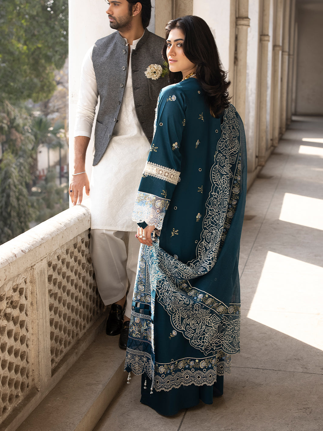 Embroidered Lawn Suit – 3 Piece MB-NRP-010