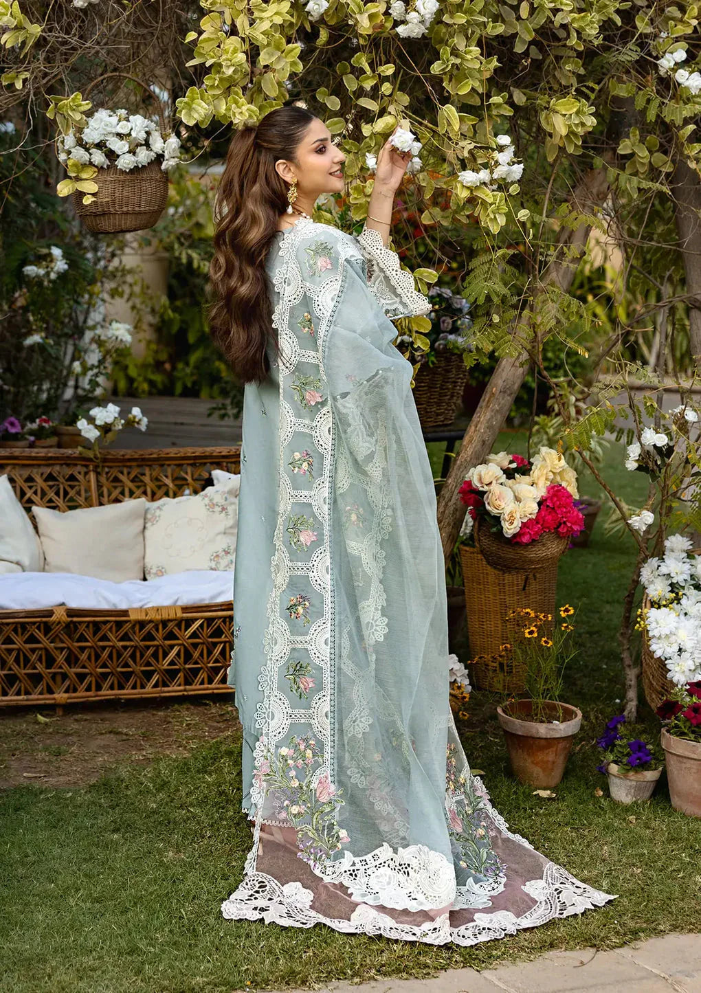 Embroidered Lawn Suit – 3 Piece MB-NRP-032
