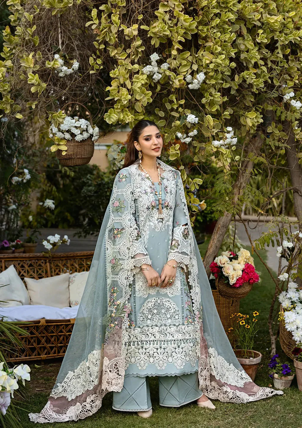 Embroidered Lawn Suit – 3 Piece MB-NRP-032