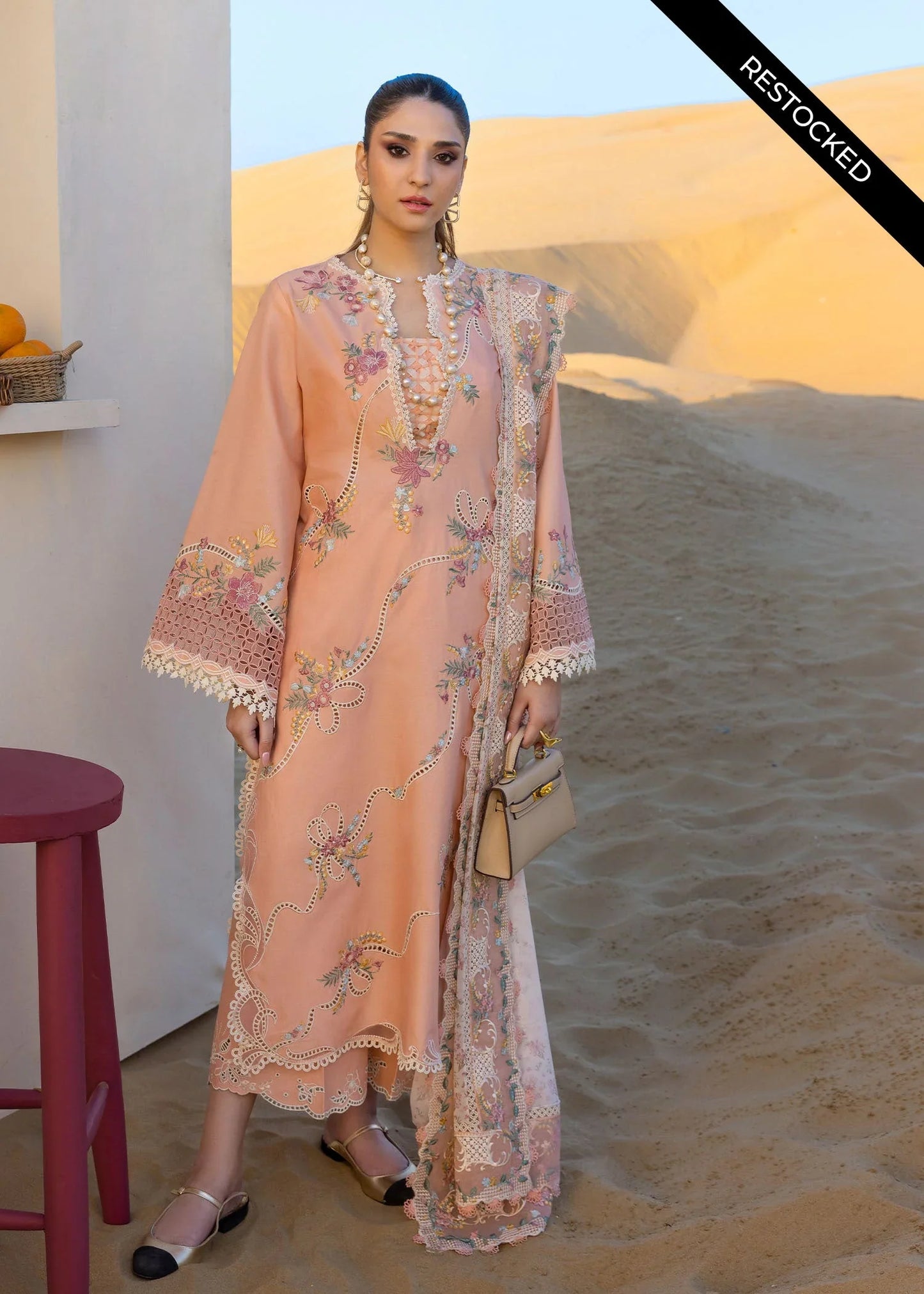 Embroidered Lawn Suit – 3 Piece MB-NRP-035