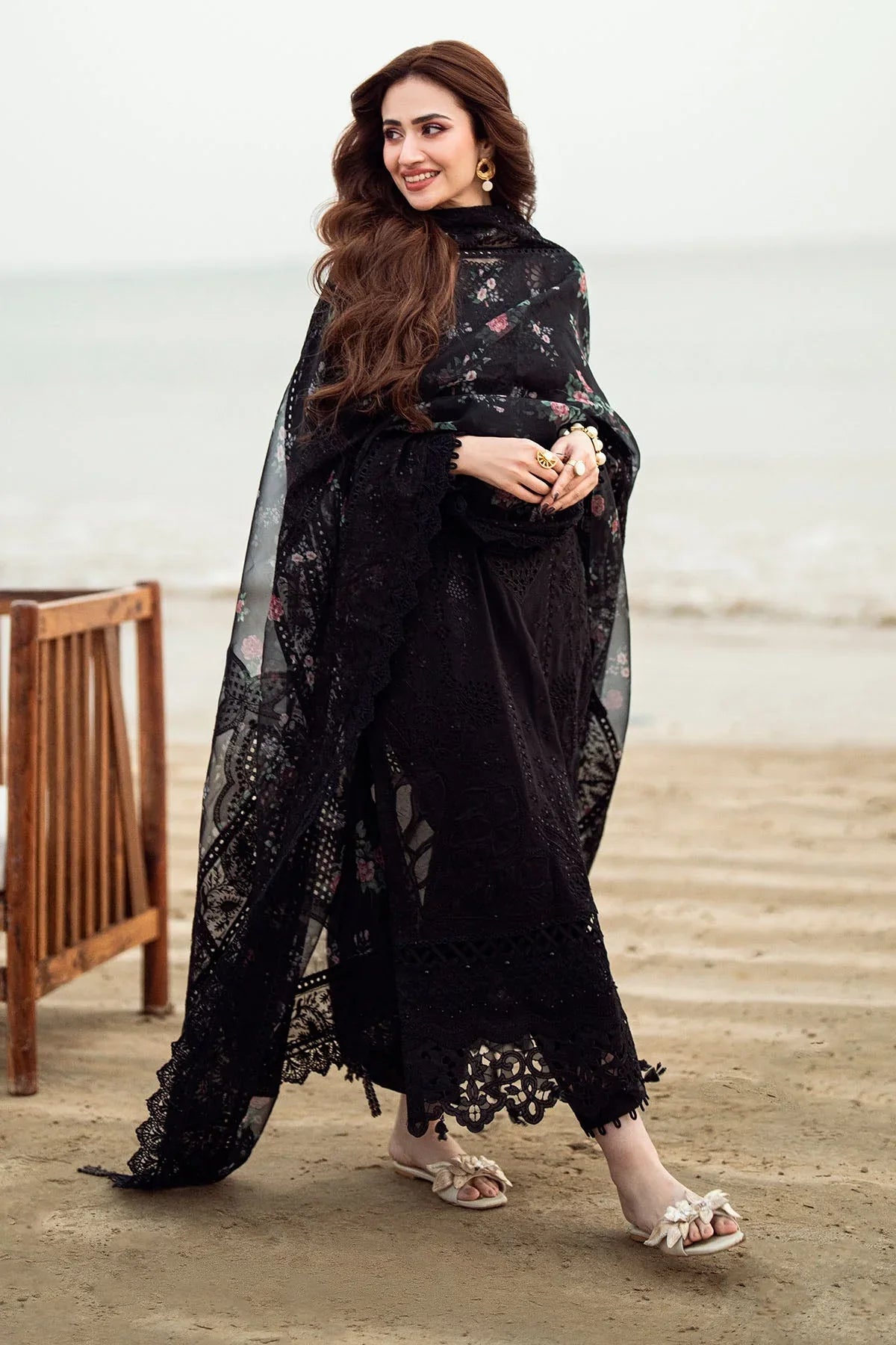 Embroidered Lawn Suit – 3 Piece MB-NRP-037