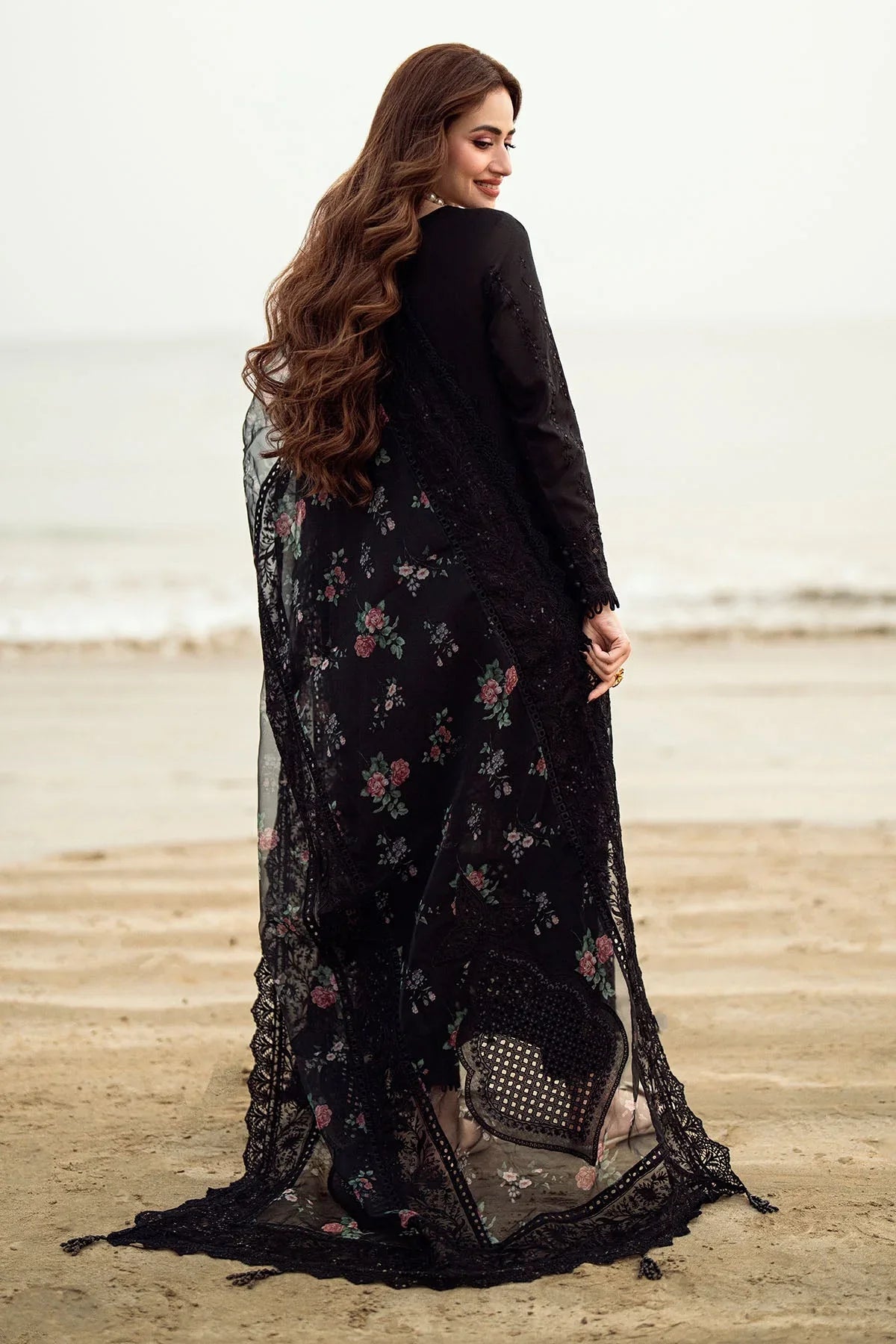 Embroidered Lawn Suit – 3 Piece MB-NRP-037