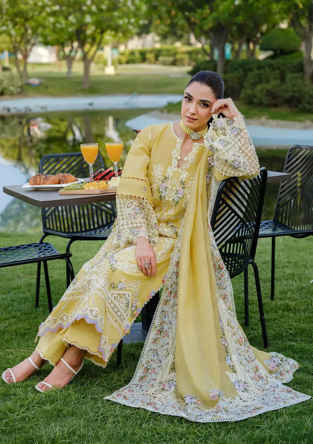 Luxury Embroidered Lawn Suit – 3 Piece MB-NRP-003