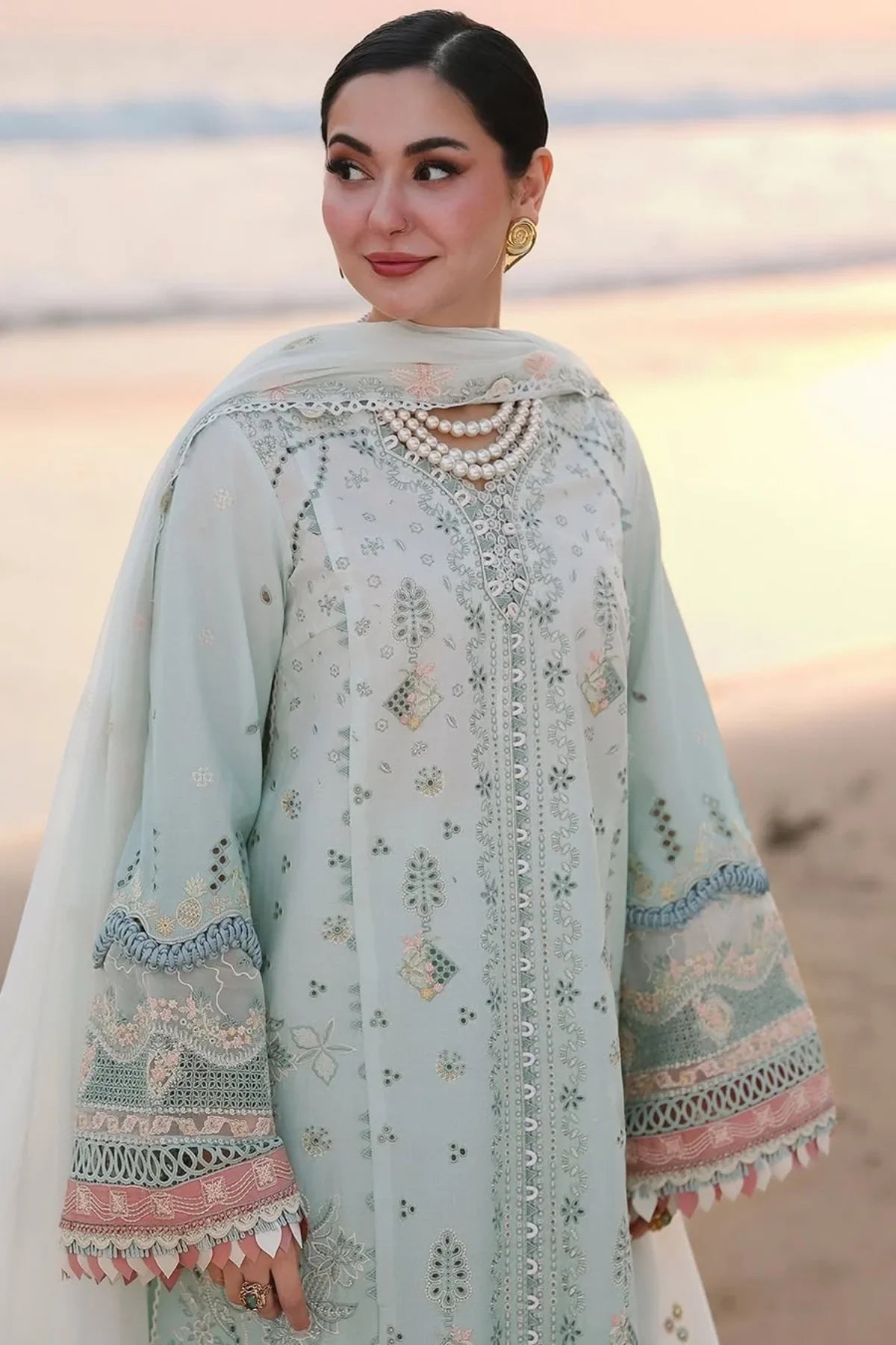 Qalamkar Embroidered Lawn Suit – 3 Piece (Chiffon Dupatta) MB-NRP-084