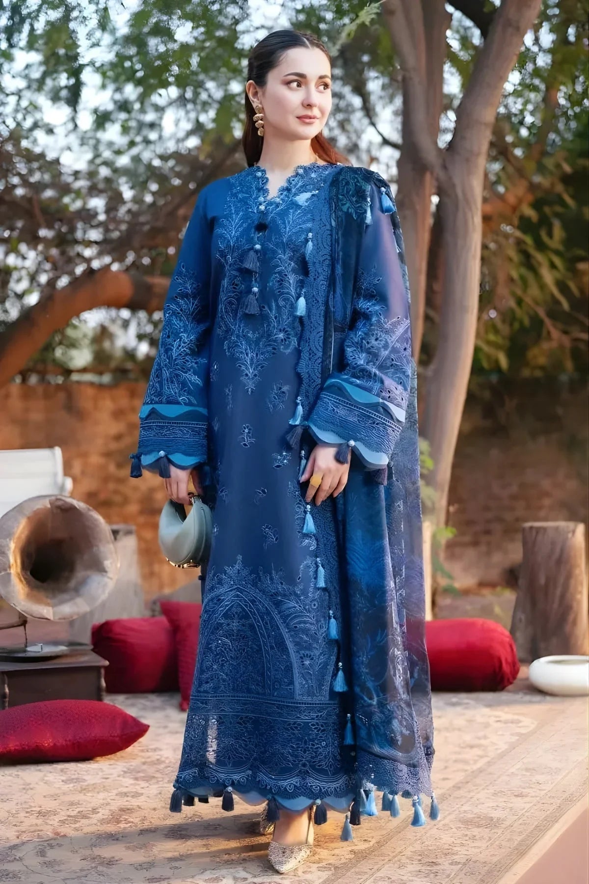 Jade Embroidered Lawn Suit – 3 Piece (Monark Digital Printed Dupatta) MB-NRP-096