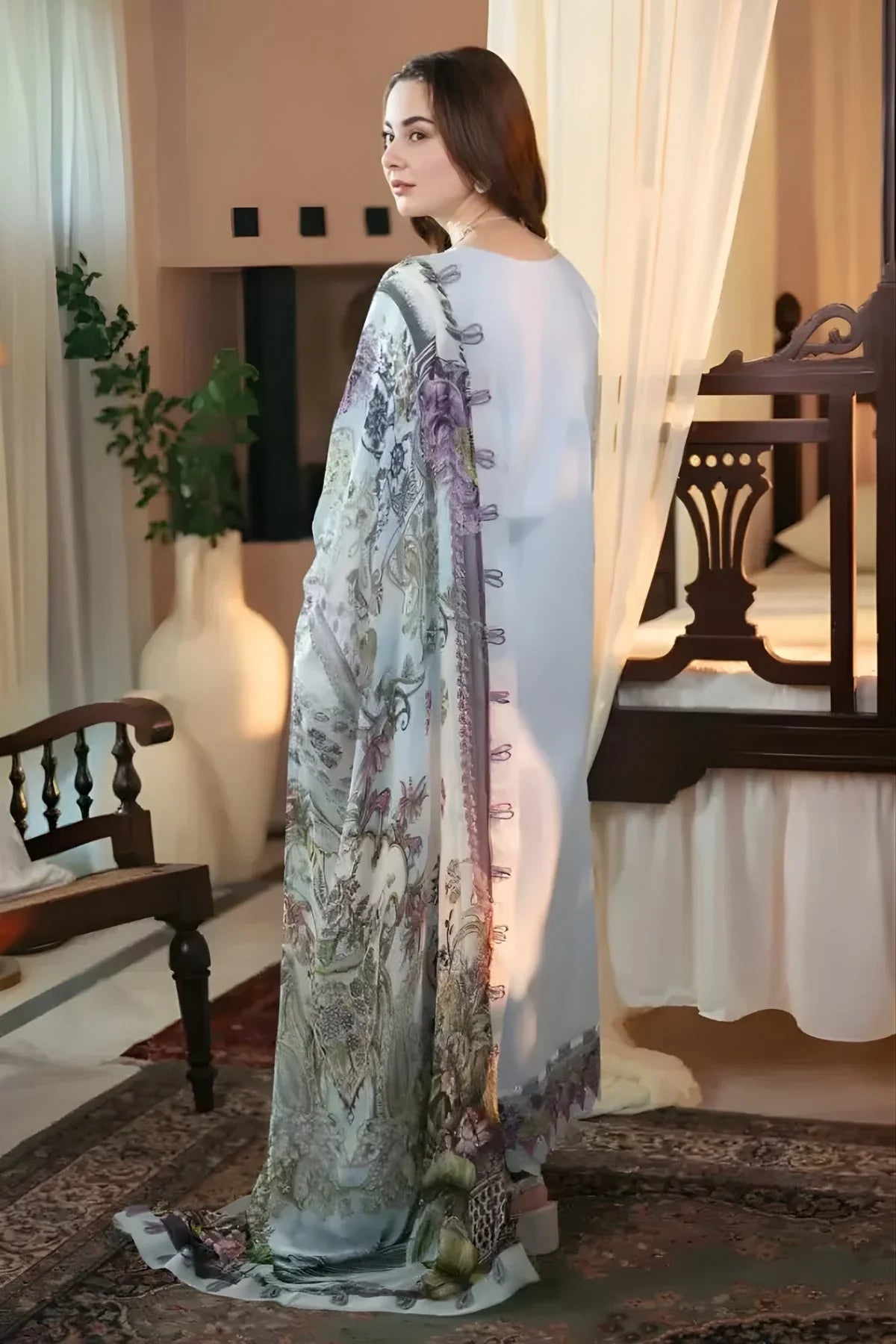 Jade Embroidered Lawn Suit – 3 Piece (Chiffon Dupatta) MB-NRP-107