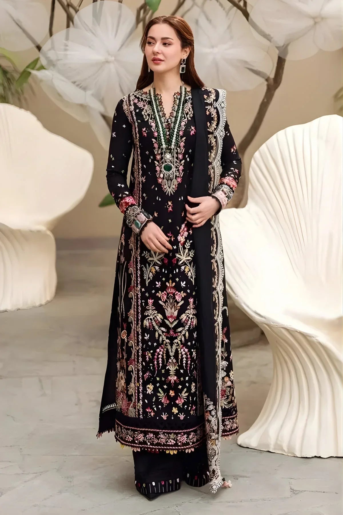 Embroidered Lawn Suit – 3 Piece (Chiffon Dupatta) MB-NRP-115
