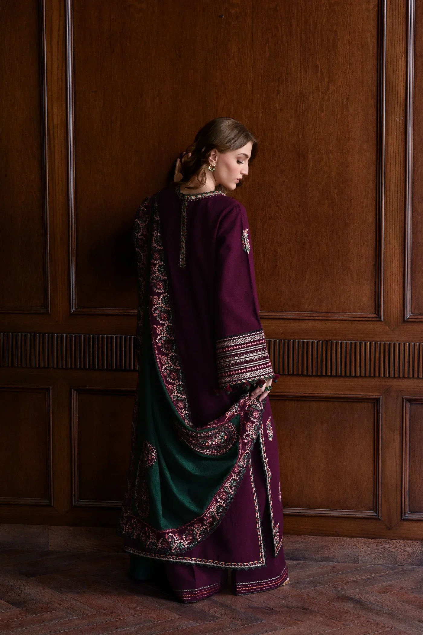 Embroidered Dhanak Suit – 3 Piece MB-NRP-080