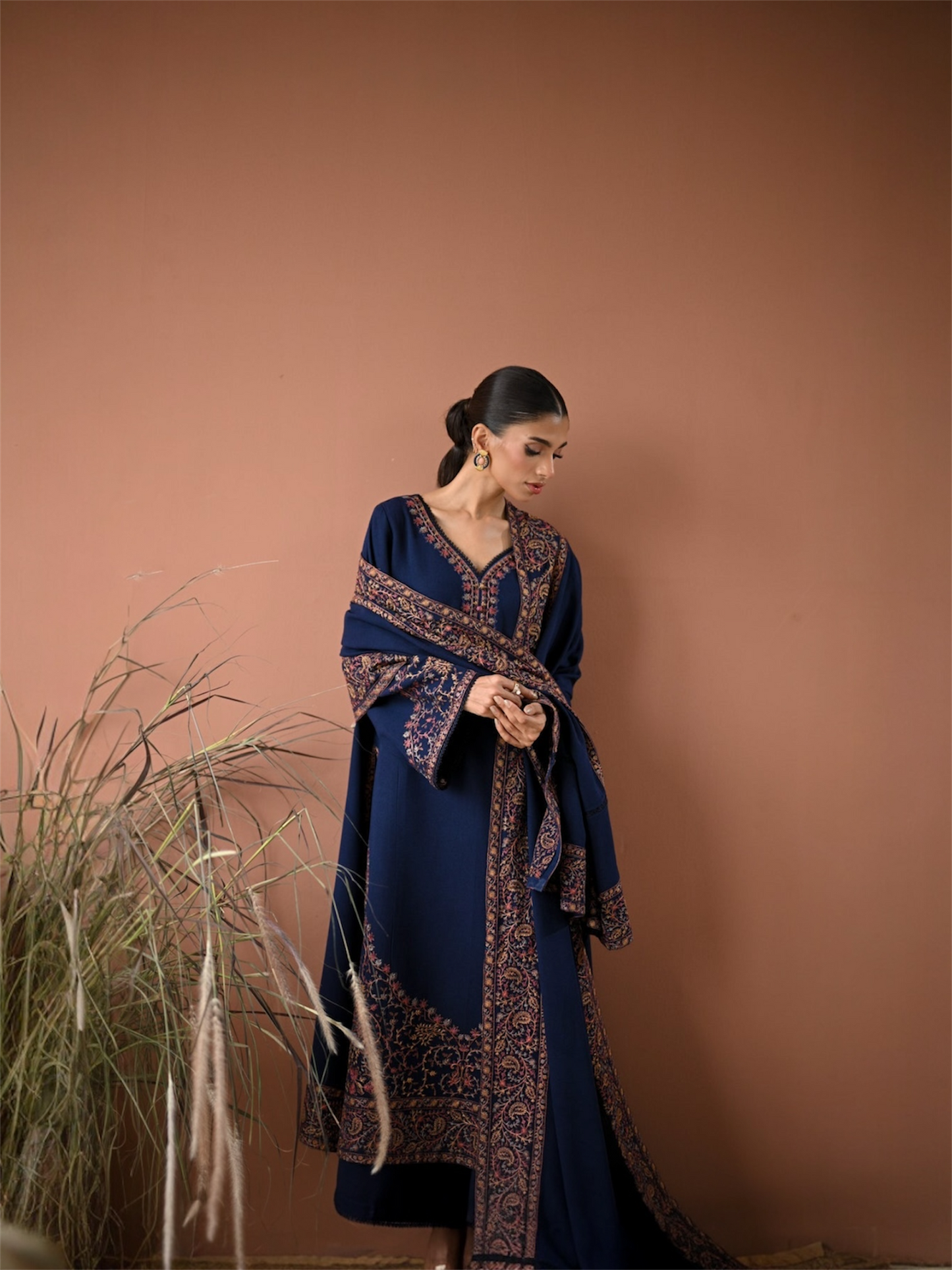 Embroidered Dhanak Suit – 3 Piece MB-NRP-082