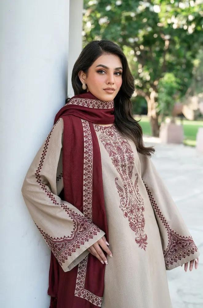 Embroidered Dhanak Suit – 3 Piece MB-NRP-069