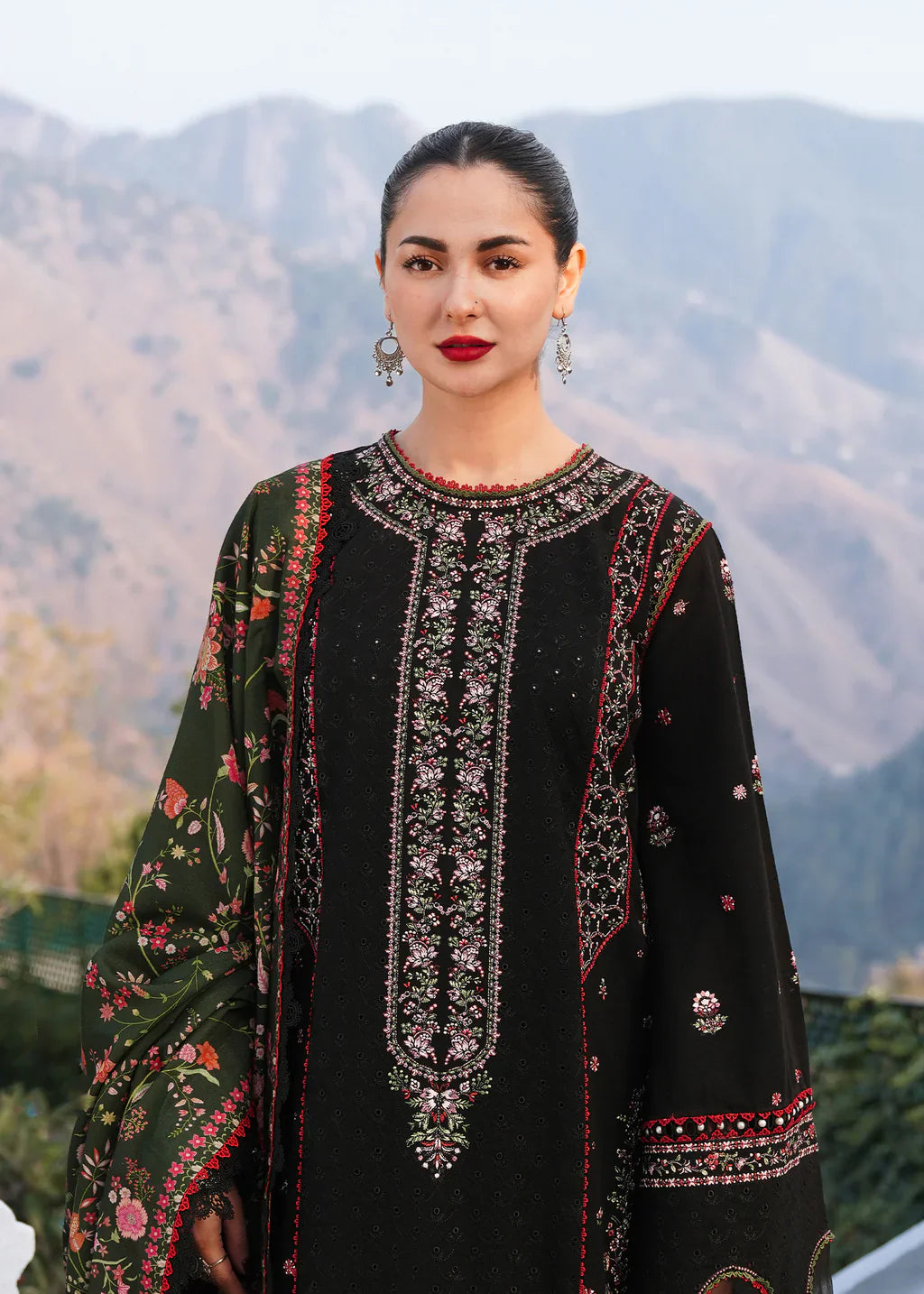Embroidered Dhanak Suit – 3 Piece MB-NRP-068