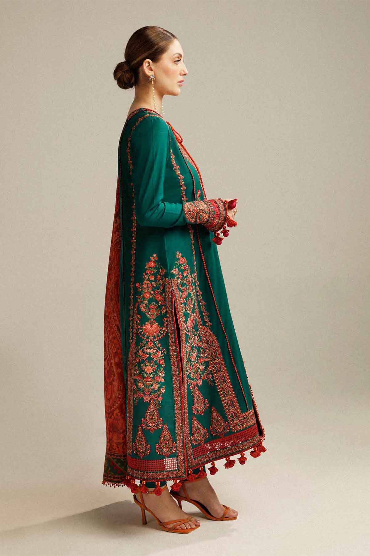 Embroidered Dhanak Suit – 3 Piece MB-NRP-067