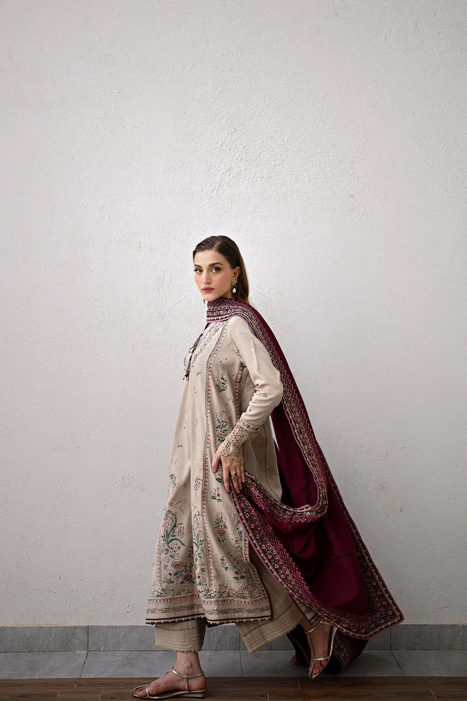 Embroidered Dhanak Suit – 3 Piece MB-NRP-065