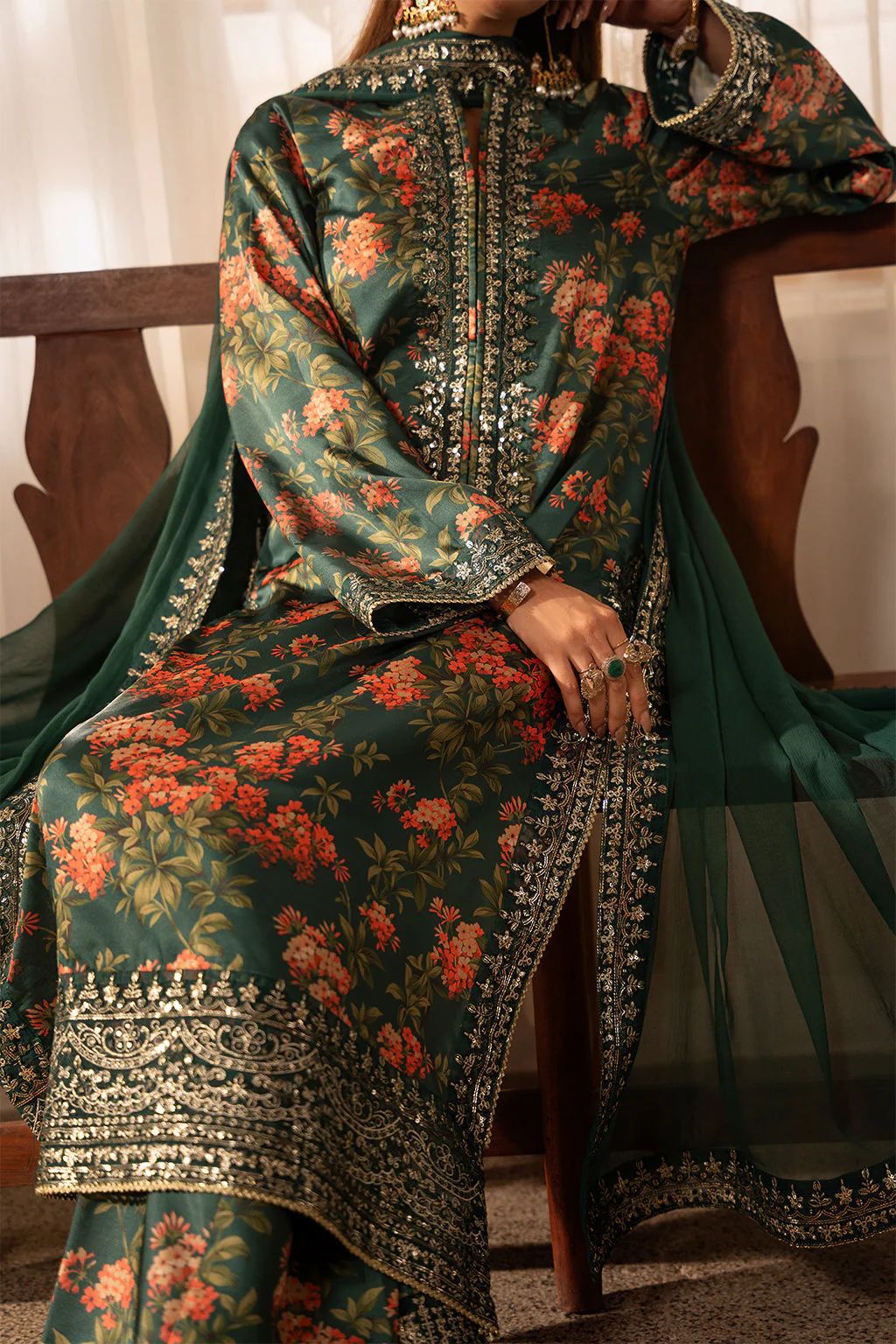 Embroidered Dhanak Suit – 3 Piece MB-NRP-063