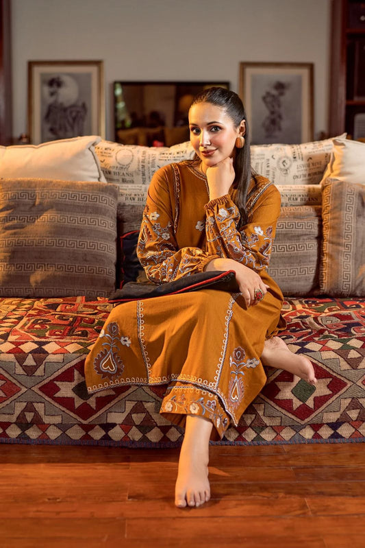 Embroidered Dhanak Suit – 3 Piece MB-NRP-061