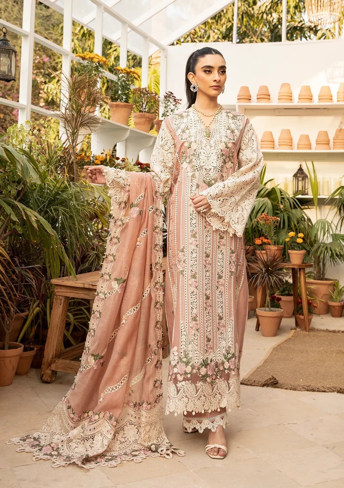 Elaf Premium Embroidered Lawn Suit – 3 Piece (Slub Net Dupatta) MB-NRP-148