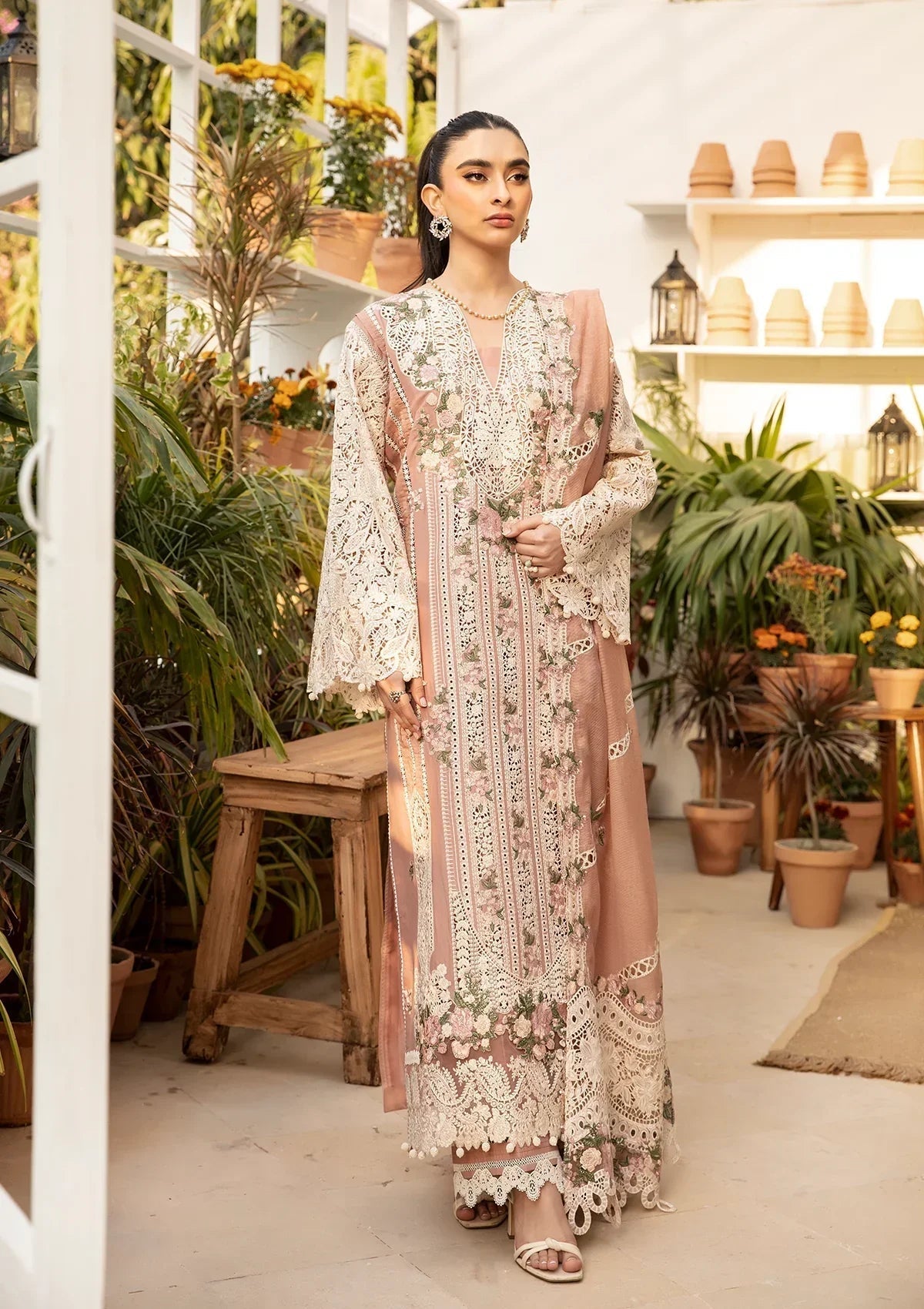 Elaf Premium Embroidered Lawn Suit – 3 Piece (Slub Net Dupatta) MB-NRP-148