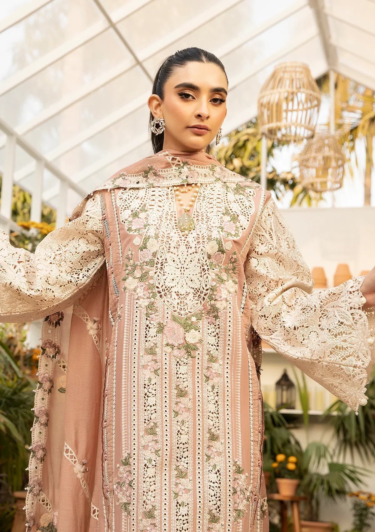Elaf Premium Embroidered Lawn Suit – 3 Piece (Slub Net Dupatta) MB-NRP-148