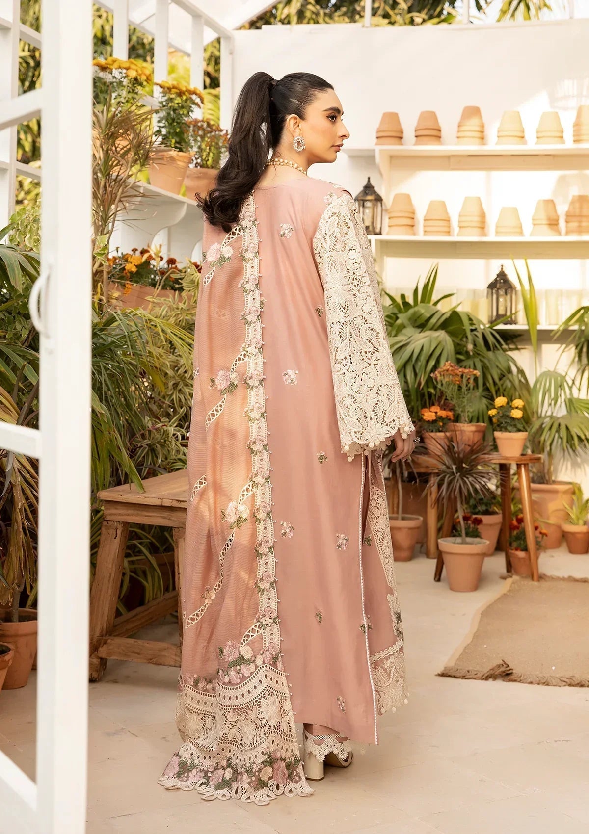 Elaf Premium Embroidered Lawn Suit – 3 Piece (Slub Net Dupatta) MB-NRP-148