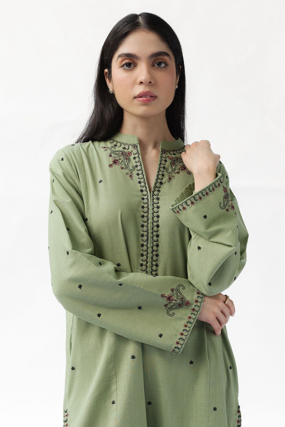 Embroidered Dhanak Suit – 3 Piece MB-NRP-054