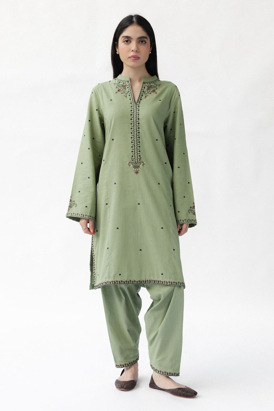 Embroidered Dhanak Suit – 3 Piece MB-NRP-054