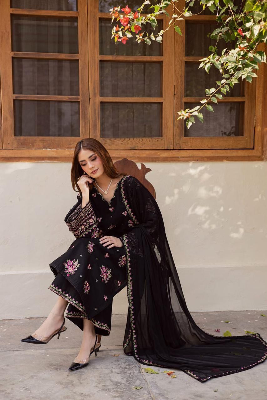 Premium Air-Jet Lawn Embroidered Suit – 3 Piece MB-NRP-158